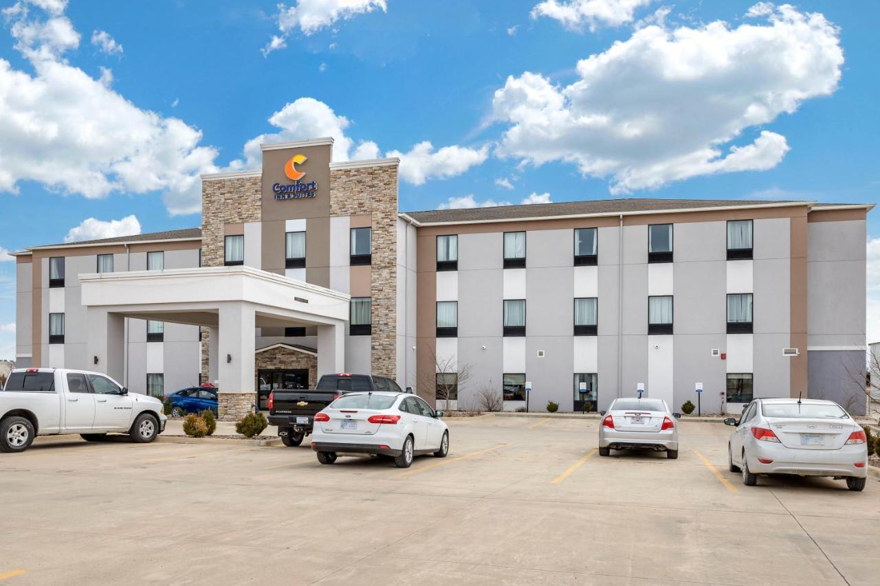 Comfort Inn & Suites Augusta Bagian luar foto