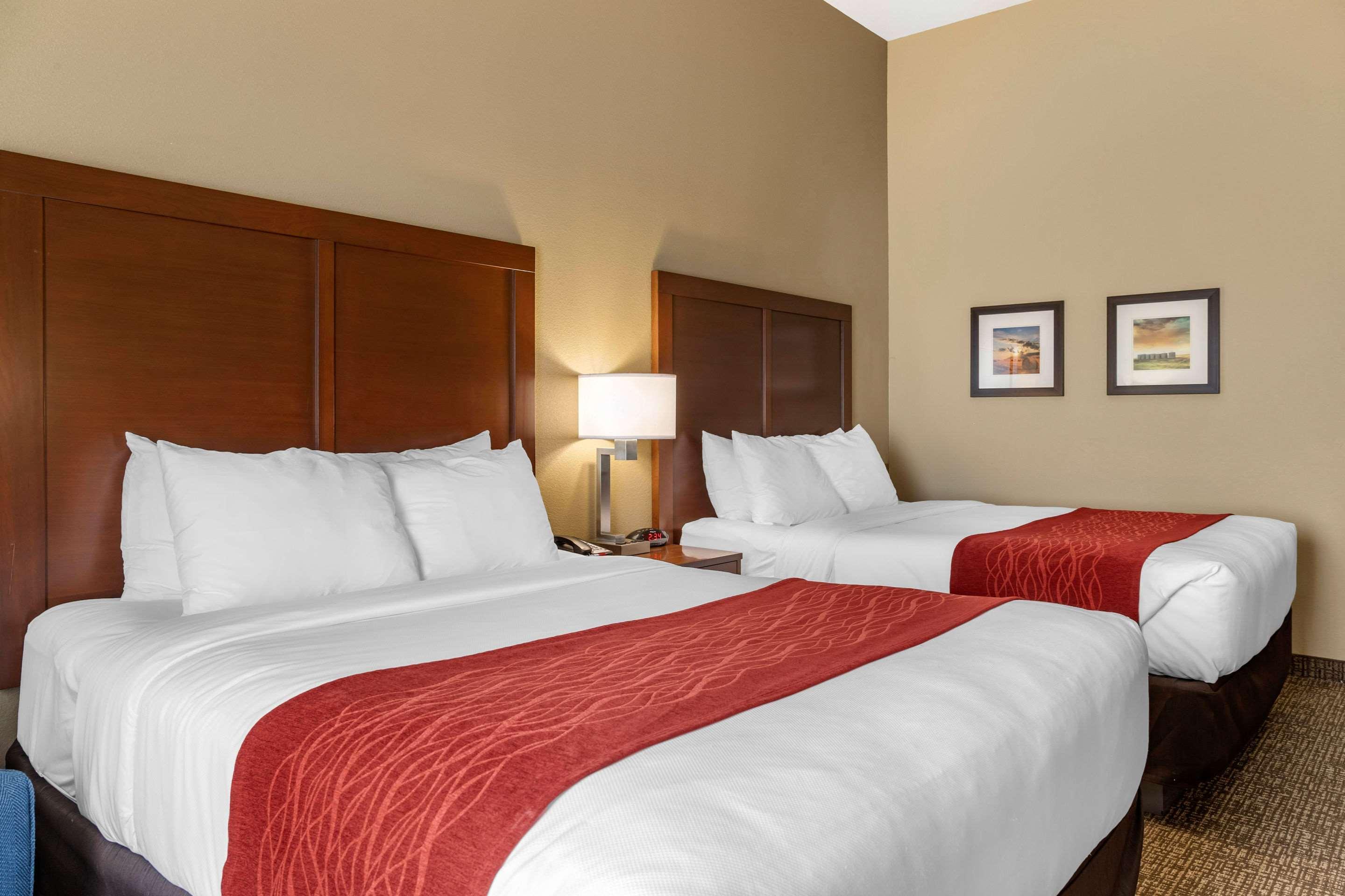 Comfort Inn & Suites Augusta Bagian luar foto