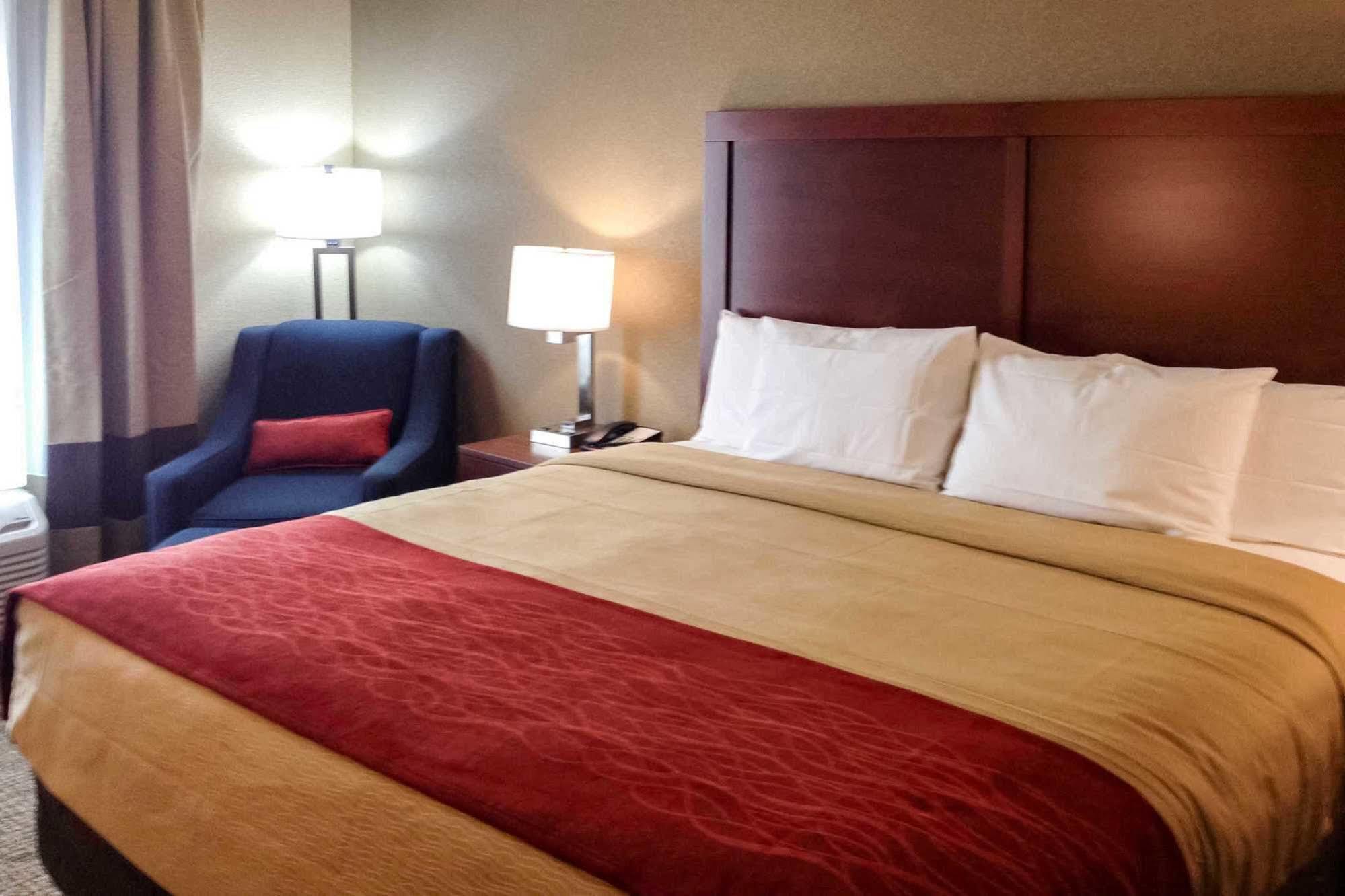 Comfort Inn & Suites Augusta Bagian luar foto