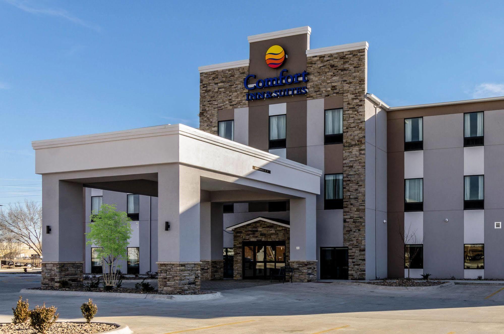 Comfort Inn & Suites Augusta Bagian luar foto